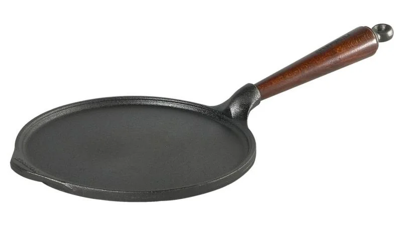Litinová pánev na palačinky 23 cm, dřevěná rukojeť Ihned K Objednání