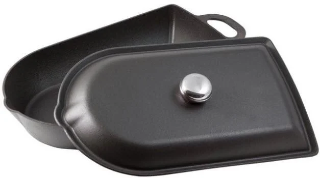 Víkendová Akce GUSTAV litinový pekáč 38 x 22 cm s víkem Gourmetina Black Edition